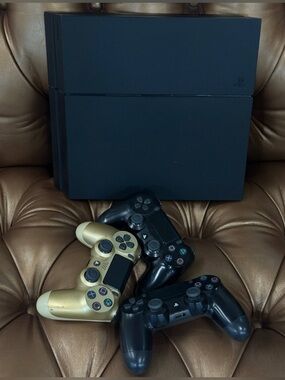 Sony PlayStation 4 PS4 500GB Black Console/Cord System CUH-1215A 3 Controllers